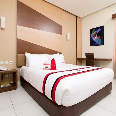 Reddoorz Near Roxy Hotel Jakarta Exterior foto