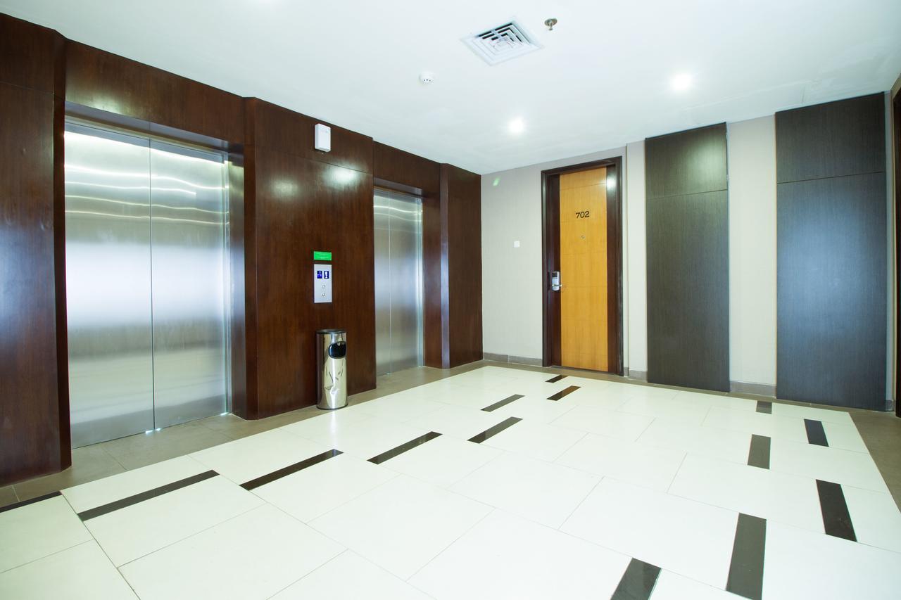 Reddoorz Near Roxy Hotel Jakarta Exterior foto