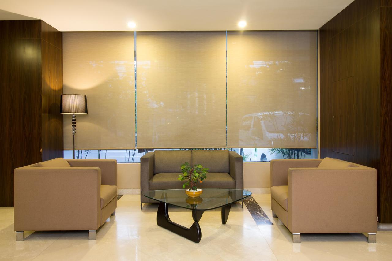 Reddoorz Near Roxy Hotel Jakarta Exterior foto