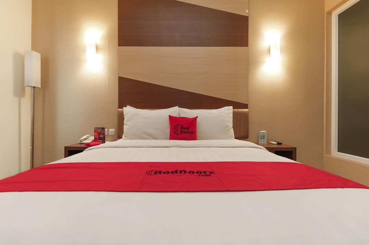 Reddoorz Near Roxy Hotel Jakarta Exterior foto