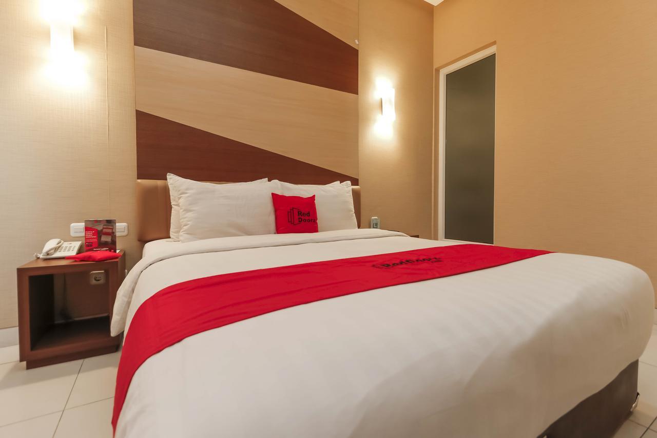 Reddoorz Near Roxy Hotel Jakarta Exterior foto