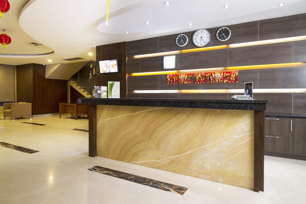 Reddoorz Near Roxy Hotel Jakarta Exterior foto